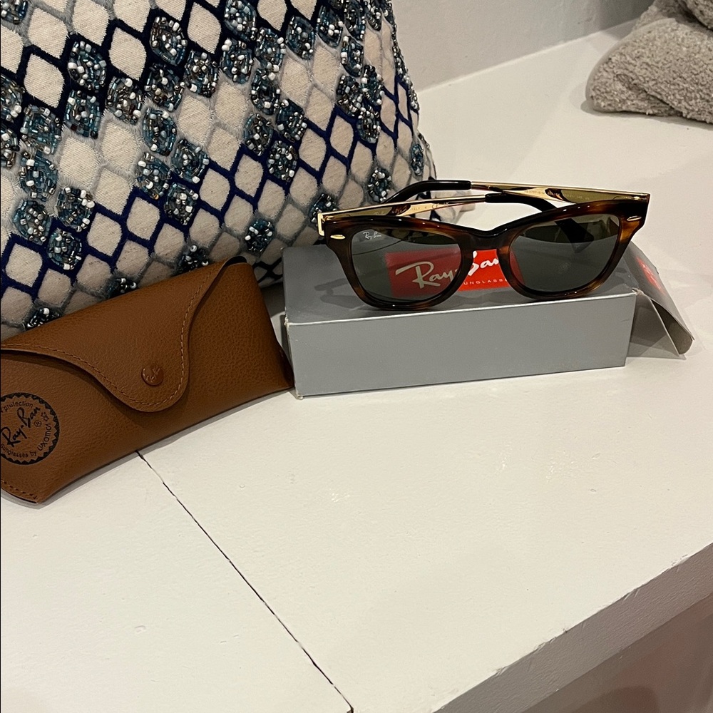 Ray-Ban Tortoise Shell Sunglasses